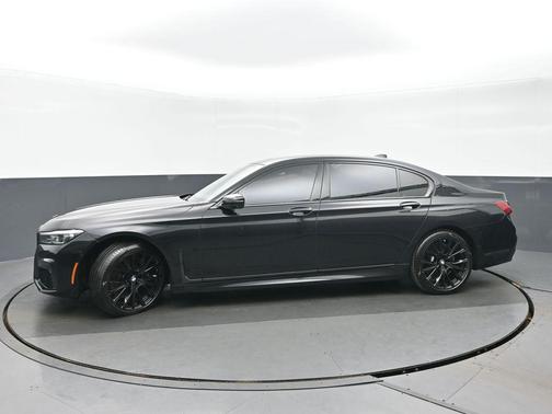 2022 BMW 750 i xDrive