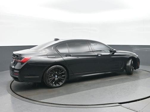 2022 BMW 750 i xDrive