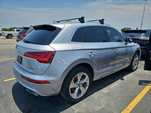 2022 Audi Q5 45 S line Premium Plus