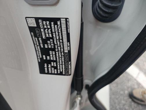 2022 Aston Martin DBX Base