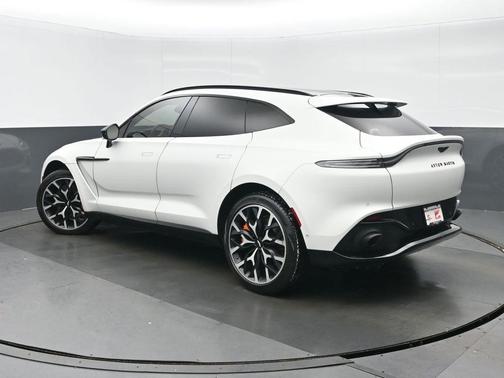 2022 Aston Martin DBX Base