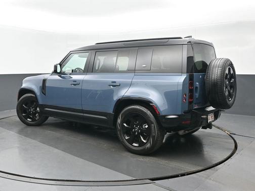 2023 Land Rover Defender 110 X-Dynamic SE