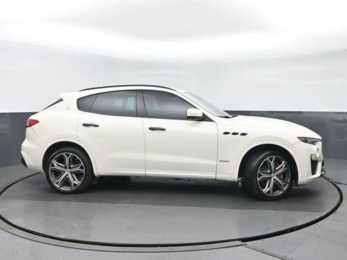 Bianco 2019 Maserati Levante S GranSport
