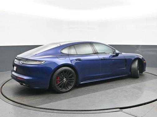 2021 Porsche Panamera GTS
