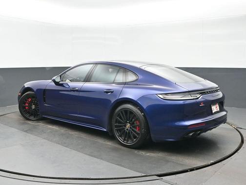 2021 Porsche Panamera GTS