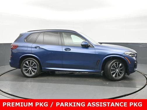 2021 BMW X5 M50i