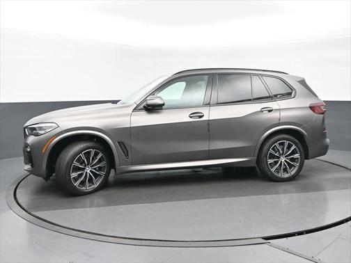 2021 BMW X5 M50i