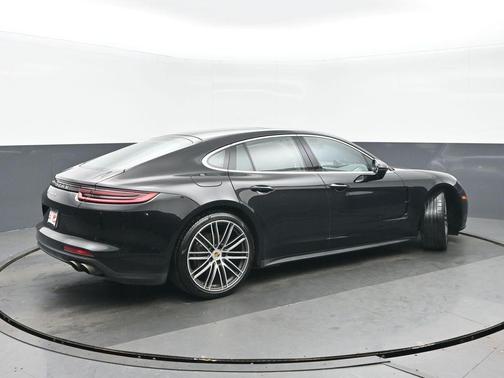 2018 Porsche Panamera 4S