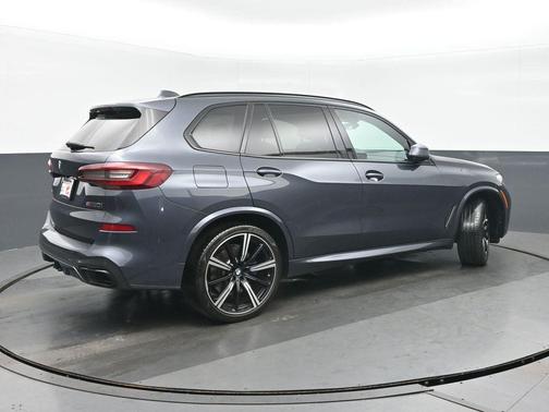 Arctic Grey Metallic 2022 BMW X5 M50i