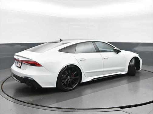 2023 Audi RS 7 4.0T