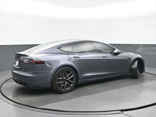 2022 Tesla Model S Base