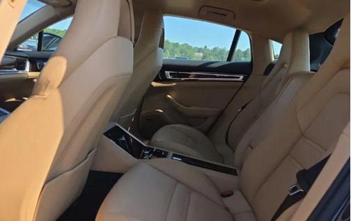 Volcano Grey Metallic 2018 Porsche Panamera 4