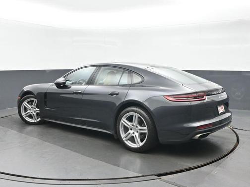 Volcano Grey Metallic 2018 Porsche Panamera 4