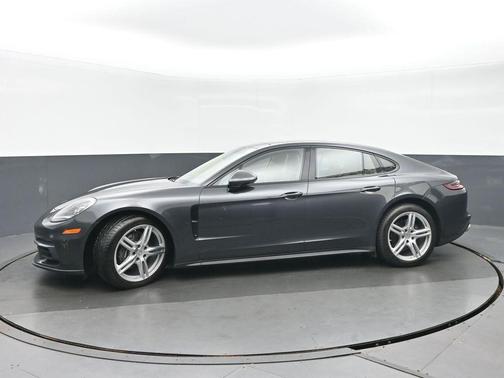 Volcano Grey Metallic 2018 Porsche Panamera 4
