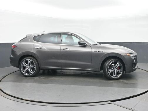 Grigio Maratea Metallic 2023 Maserati Levante GT