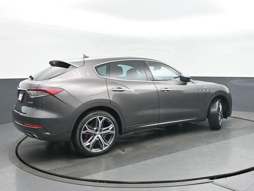 Grigio Maratea Metallic 2023 Maserati Levante GT