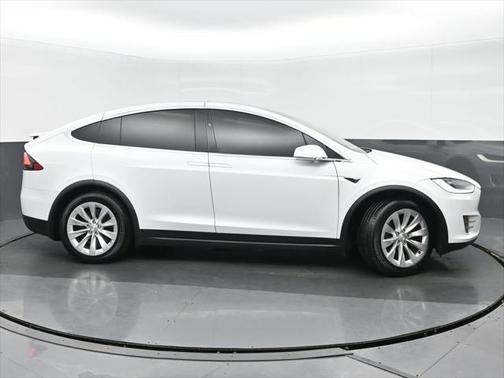 2018 Tesla Model X 75D