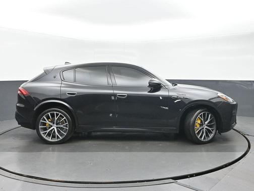 Nero Tempesta Metallic 2023 Maserati Grecale Modena
