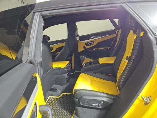 2019 Lamborghini Urus Base