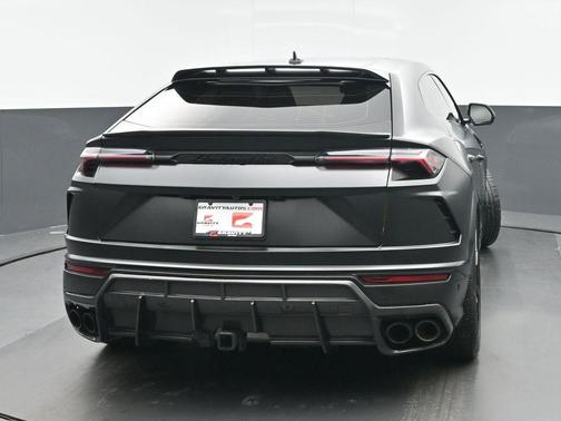 2019 Lamborghini Urus Base