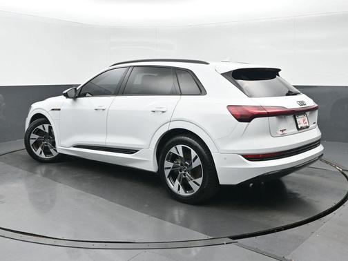 2023 Audi e-tron Premium quattro