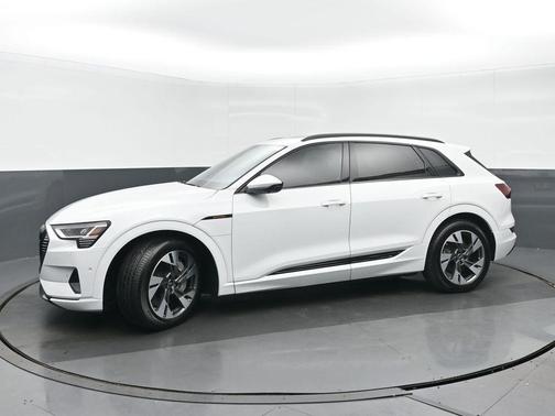 2023 Audi e-tron Premium quattro