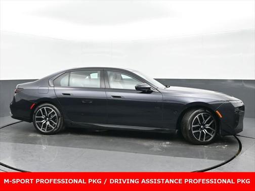 2023 BMW 760 i xDrive