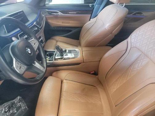 2022 BMW 750 i xDrive