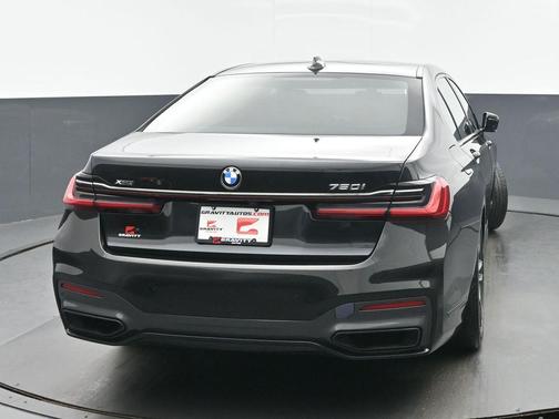 2022 BMW 750 i xDrive