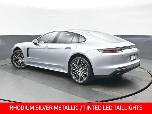 Rhodium Silver Metallic 2017 Porsche Panamera 4S