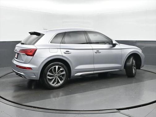 2022 Audi Q5 45 S line Premium Plus