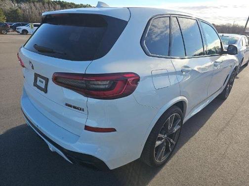 2020 BMW X5 M50i