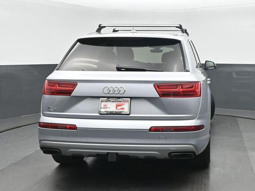 Silver Metallic 2019 Audi Q7 45 Premium Plus