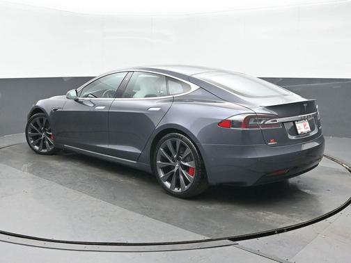 2020 Tesla Model S Performance