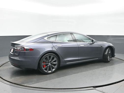 2020 Tesla Model S Performance