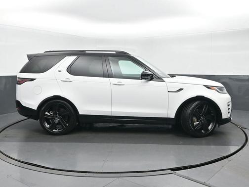 2023 Land Rover Discovery P300 S R-Dynamic