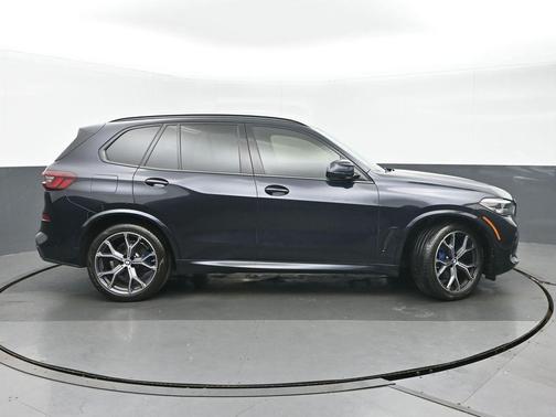 Carbon Black Metallic 2022 BMW X5 xDrive40i