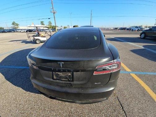 2021 Tesla Model S Plaid
