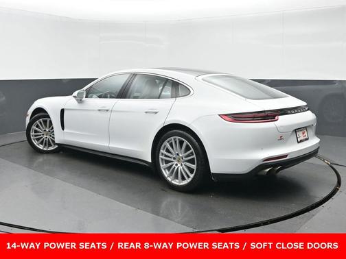 2017 Porsche Panamera 4S