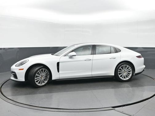 2017 Porsche Panamera 4S