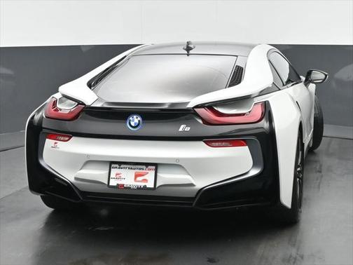 2019 BMW i8 Base