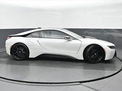 2019 BMW i8 Base