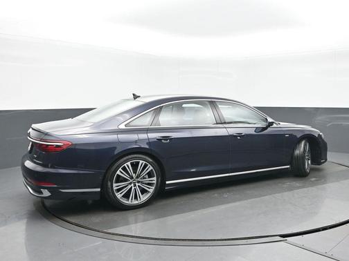 2022 Audi A8 L 55 TFSI quattro Tiptronic