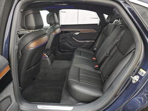 2022 Audi A8 L 55 TFSI quattro Tiptronic