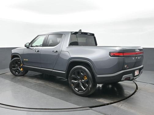 2022 Rivian R1T Adventure