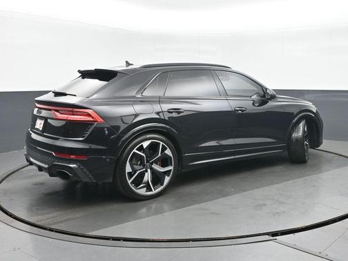 Orca Black Metallic 2021 Audi RS Q8 4.0T