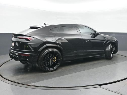2019 Lamborghini Urus Base