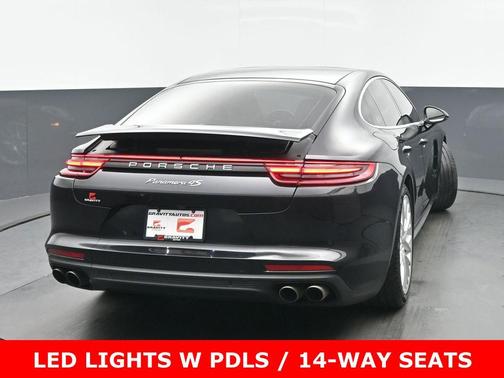 2018 Porsche Panamera 4S