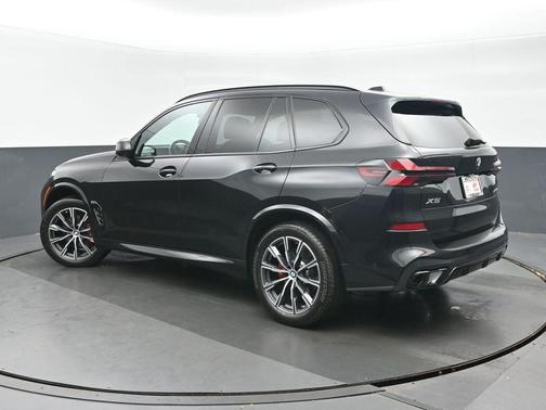 Black Sapphire Metallic 2024 BMW X5 xDrive40i