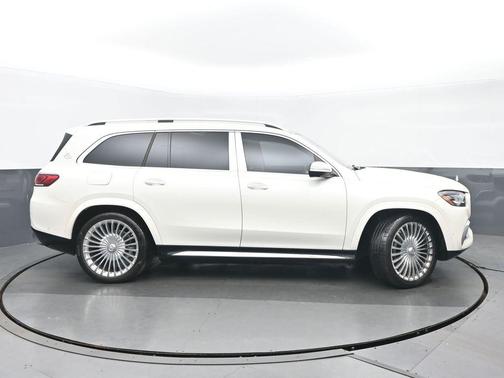 White 2023 Mercedes-Benz Maybach GLS 600 4MATIC